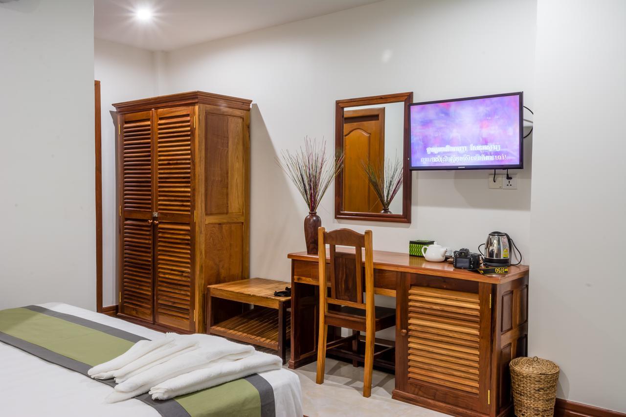 Relax Hotel Phnom Penh Exterior foto