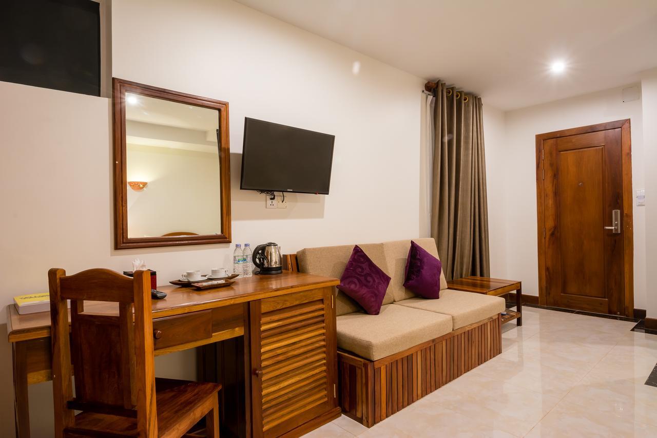 Relax Hotel Phnom Penh Exterior foto