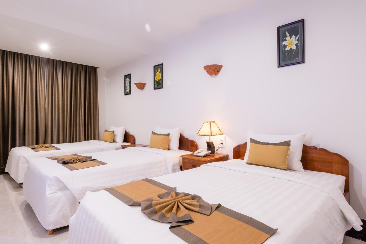 Relax Hotel Phnom Penh Exterior foto