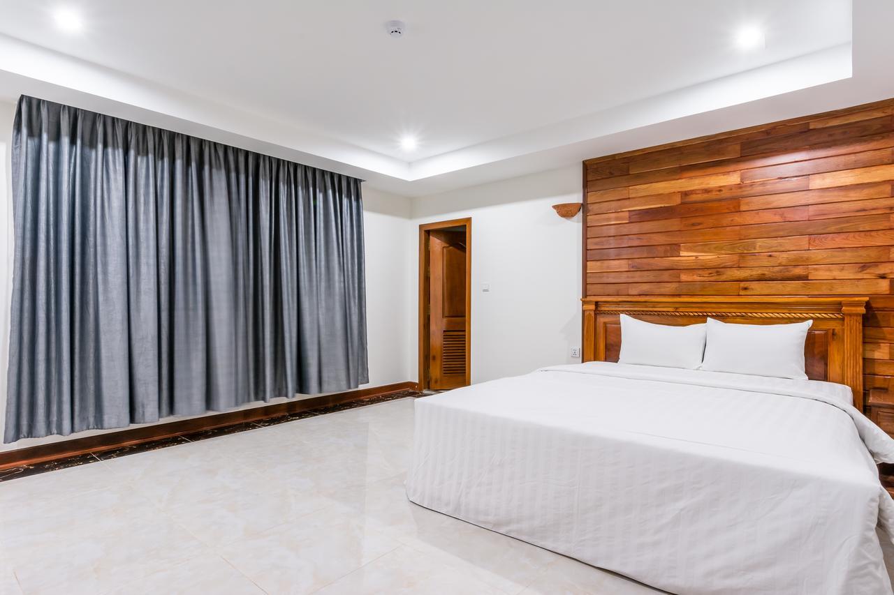 Relax Hotel Phnom Penh Exterior foto