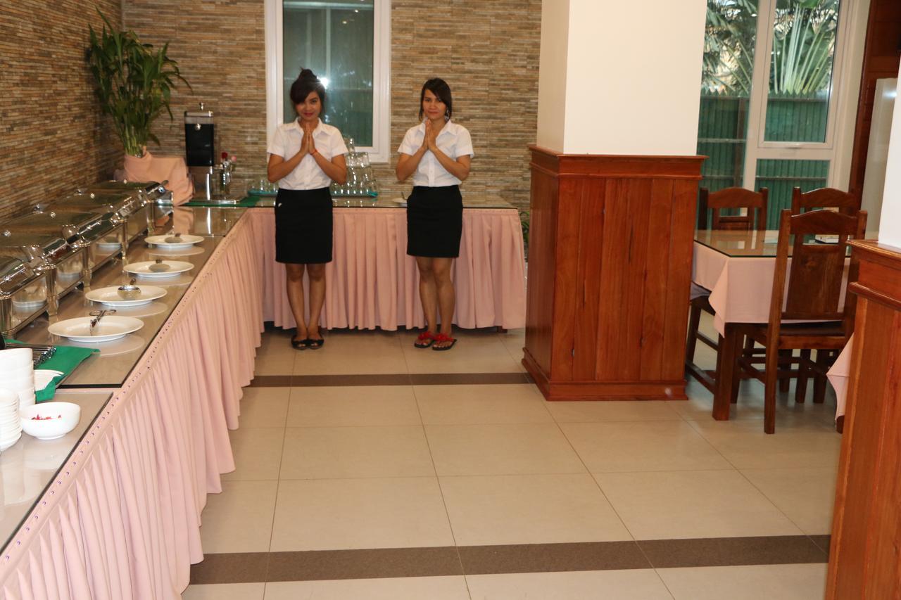 Relax Hotel Phnom Penh Exterior foto