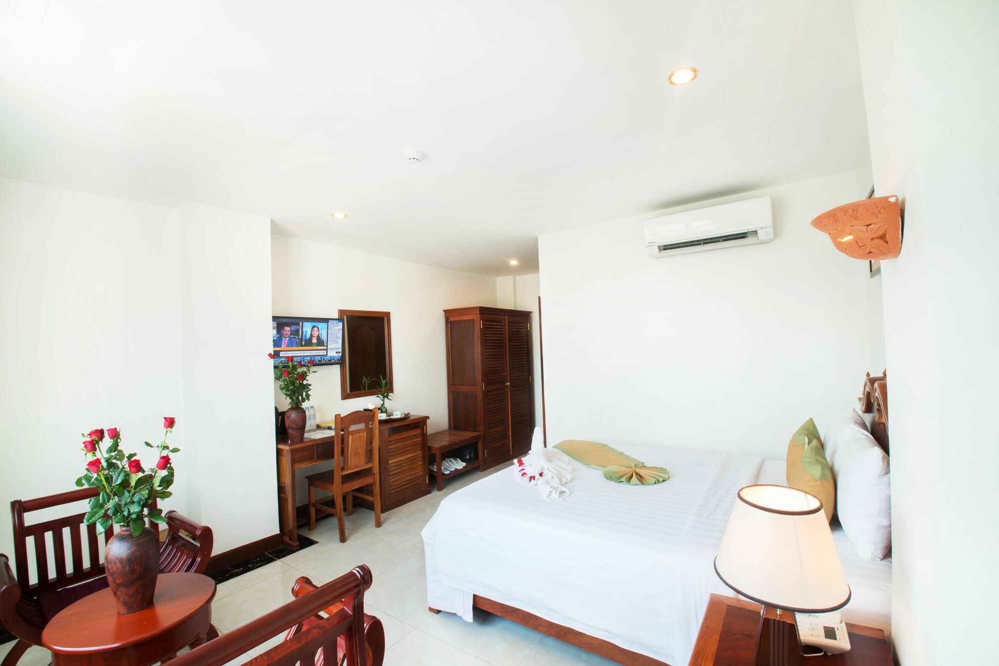 Relax Hotel Phnom Penh Exterior foto